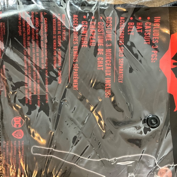 BATMAN COSTUME - Picture 3 of 11